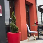 Ibis Hotel 3*