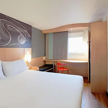 Ibis Hotel 3*