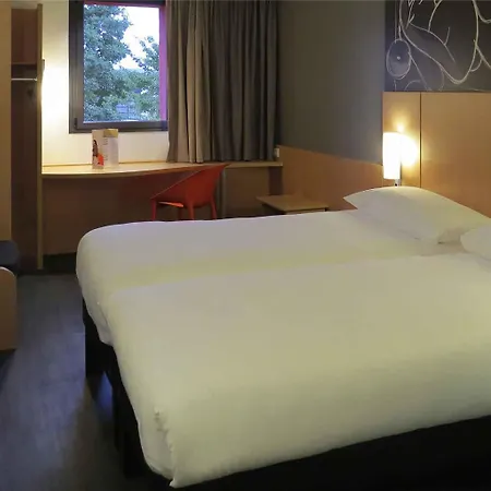 Ibis Hotel 3*